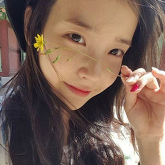 1억 기부 아이유 