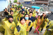 안동 성진골서 환경정화 작업 중 기증 연탄 600장 송천동에 전달