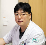 백내장 수술 2년만에 1천례, 최영호 안동의료원 안과과장