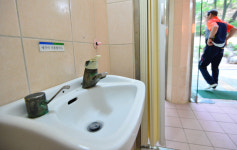 손 자주 씻어라 해놓고…비누 없는 공공화장실