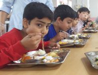 학교급식에 돼지고기 뺀 ‘무슬림 식단’…
