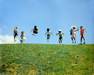 [매일 어린이 사진전 60돌 기념 회고전]<21회> 송인칠 작 ‘푸른동산’(1977년)