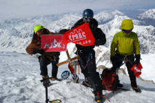 경북대 산악회, 7,010m 칸텡그리峰 정상 정복