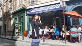 이요원, ‘빛나는 미모’로 파리 거리 장악 ‘눈부시네’