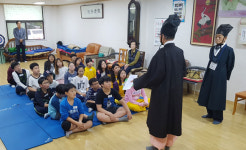 장기·바둑 두는 경로당? 아이들 예절 배움터