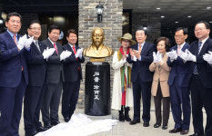 석재 서병오 선생 흉상, 진골목 생가터에 들어서