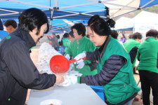 [영주소백산마라톤] 고구마빵·잔치국수·배추전…무료 먹거리장터 풍성