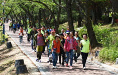 경주 온정마을 장애인 30여명 보문단지 나들이 초대