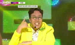 따르릉 김영철, 초록 안경에 노란 자켓! 노래도 좋고 컨셉도 좋고 열풍 심상치 않다