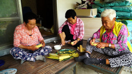 [채널] 같이 먹고, 즐기고, 나누는 삶을 사는 할머니들