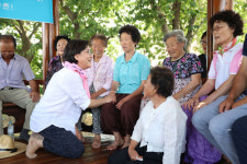 이혜훈號 봉하마을서 영남권 첫 공략