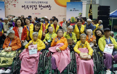 [이런일] 보은노인전문요양원, ‘어우러짐 한마당’ 참여