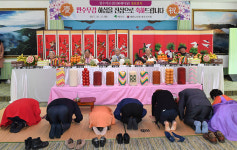 100세 이상 장수 어르신 경로잔치 “건강하세요”