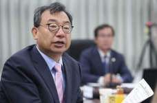 검찰 '세월호 보도 개입' 이정현 기소…