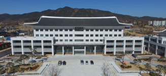 새천년건축사사무소주 | [새 청사 시대 맞은 예천군] 군민과 소통, 행정 효율성 숙원 푼 '새천년 랜드마크'