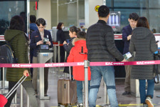 [긴급 진단-대구공항 서비스 뒷걸음] 항공기 1편만 지연돼도 격리대합실 바닥에 앉을 판