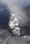 신모에다케 화산 폭발 1주일째, 장기화 우려… 일본은 물론 가까운 한국도 불안