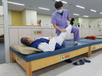 간호사 1명당 환자 4명 담당 ‘의사`간호 1등급 체계’