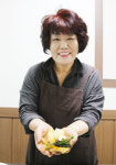 [관광객 1000만 꿈꾸는 청송] 박숙자 송림장 대표 묵은지 두릅 어울린 돼지고기 보쌈 별미