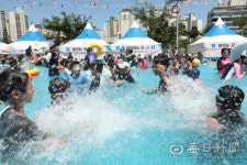 신천 물놀이장 개장…다음 달 19일까지 무료 이용