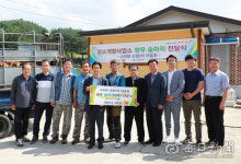 젖소개량사업소 수비 신원2리에 한우 5두 전달