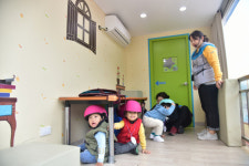 청송지역 어린이집 영유아 대상 이동안전체험관 인기