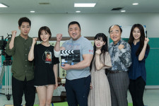 마동석 팔뚝 화제, 김새론과 신세휘 얼굴 크기…영화 동네사람들 11월 8일 개봉