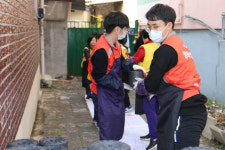 평화발레오-대구적십자, 연탄 1만2500장 전달