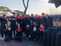 연주·연탄 나눔…온기 전하는 경주 근화여중 학생들