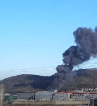 28일 공장 화재만 2건, 부산 삼락동 화재 이어 경기 화성 팔달면 필름공장 불