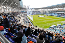 [포토뉴스]  대구FC 새 축구 전용구장 DGB대구은행파크 개장…열광하는 1만2천 관중