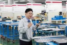 로봇 산업으로 미래 먹거리 개발 나선 삼익THK