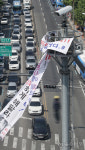 대구 영대병원 네거리 CCTV 거치대 올라가 소동 벌인 이유 들어보니 …제발 치료 좀 받게 해주세요