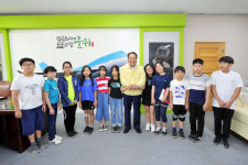 군위군 효령면 고매초등학교 학생들, 군위군청 방문
