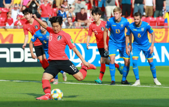 [속보] 이강인 전반 5분 PK(페널티킥) 첫골, 한국 선제골로 우크라이나에 1대0 리드…이강인 2골 4도움