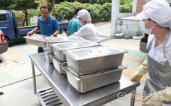 [포토뉴스] 대구 대진초등학교 화재로 정전, 급식 차질