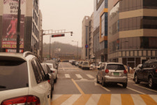 경북 구미시 산동면 확장단지 도로 주차단속 나서자 상인들 반발