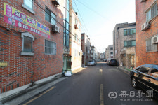 [포토뉴스] 대학 개학 연기로 월세만 공중에...대학가 원룸촌 한산