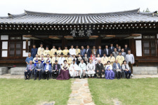 갓 쓰고 비녀 꽂고… 안동서 전통 성년식 관·계례 열려