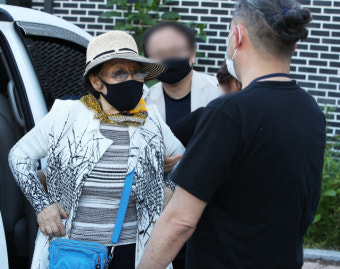 이용수 할머니, 후원금 유용 의혹 경기 광주 '나눔의 집' 방문