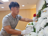 이민형 경주서라벌대 장례서비스 경영과 교수 아름다운 꽃을 보며 따뜻한 이별을 할 수 있도록...