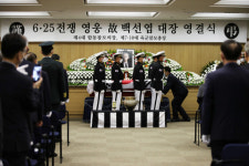 백선엽 영결식 엄수…연합사령관 “전우여 안녕”