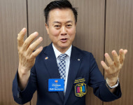 나눔의 기쁨을 누릴 수 있는 기회의 문을 열겠습니다 박병수 국제로타리 3700지구 총재