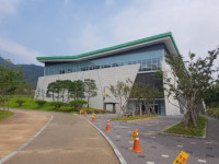 구미시 박정희 역사자료관 개관 10월→내년 3월로