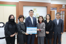 왜관농협, 초등학교 5곳에 발전기금 전달