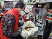 어느덧 48년 문경 중앙시장 정명수 시장기름집 대표