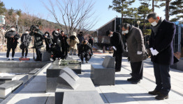 상인 반대 속 진행된 추모행사…유족 대구시 책임