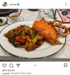 가재야 잘가라 미안하고 고맙다 신세계 정용진 인스타 문재인 저격 논란