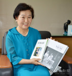 허필현 교장 수필집·남편 사진 유작집 동시 출간