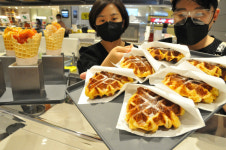 [포토뉴스] 롯데백화점 대구점, 바삭한 와플의 무한 변신